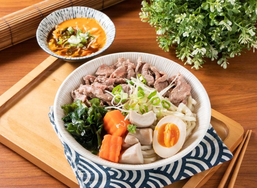 豐原必吃美食 在地人私藏的手工煎餃 酥脆飽滿超涮嘴 豐原必吃美食 在地人私藏的手工煎餃 酥脆飽滿超涮嘴