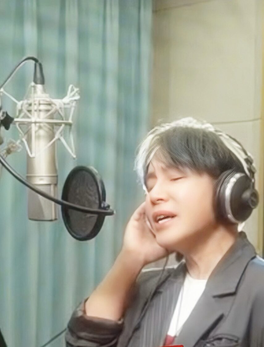 造型大師梵緯跨界出單曲 東方快車傳奇吉他手加持:這首台語歌很不一樣 造型大師 梵緯 跨界推出台語單曲《女人的心事》,從「妝點女人」到「唱進心坎」,展現全新音樂創作身份。(圖/梵緯 提供)