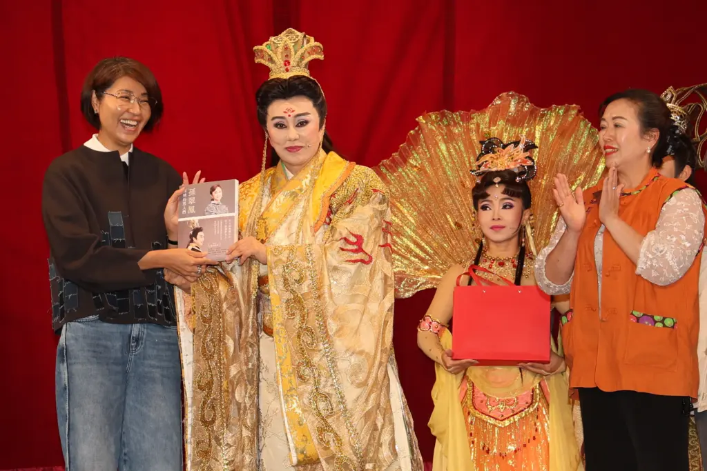 明華園「女神何仙姑」國姓巡演爆棚! 許淑華縣長 讓國家級戲曲走入偏鄉 明華園「女神何仙姑」國姓巡演爆棚! 許淑華縣長 讓國家級戲曲走入偏鄉