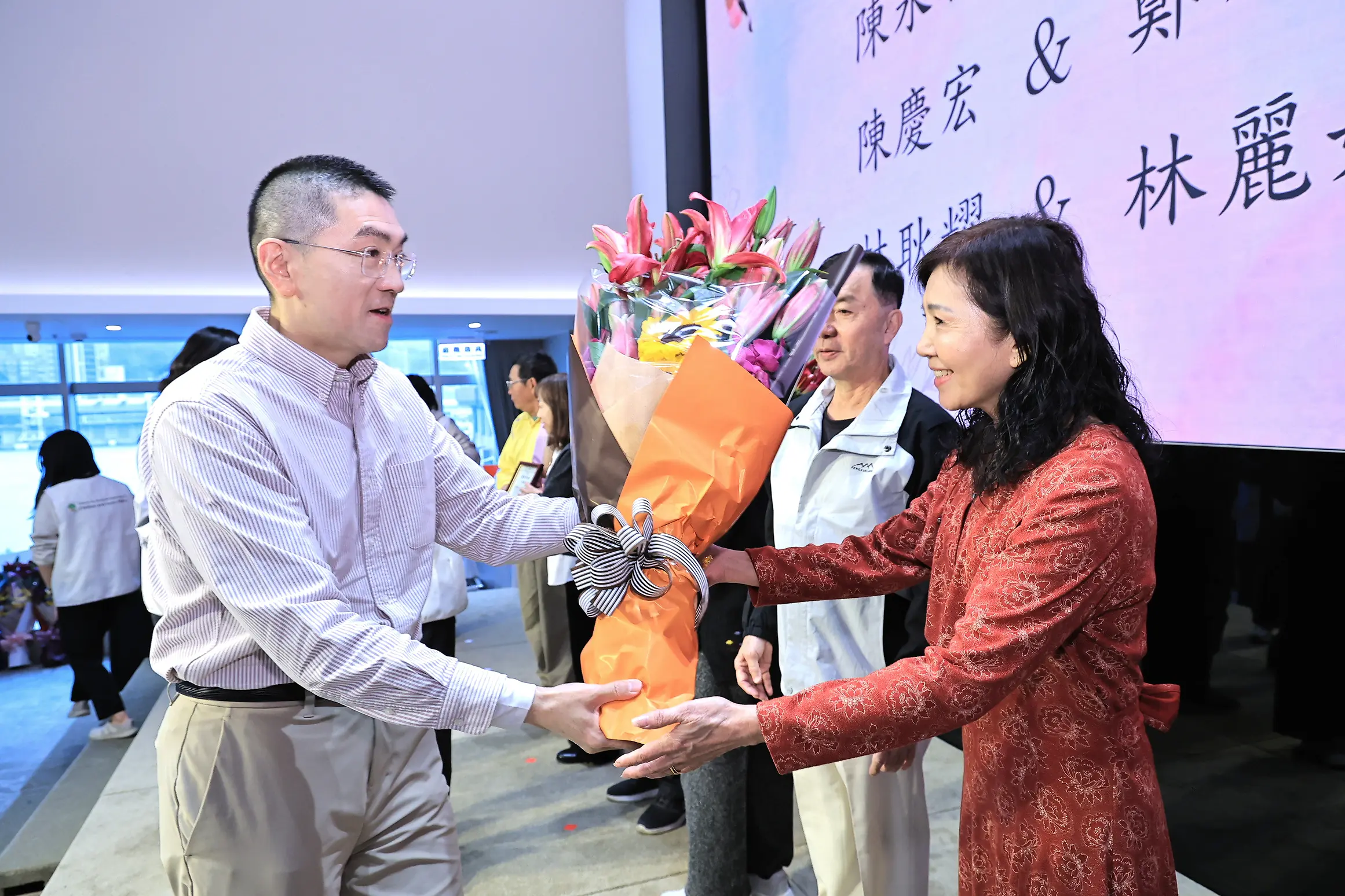 「愛的心手相牽」餐敘 謝國樑感謝寄養家庭與機構守護兒少 「愛的心手相牽」餐敘 謝國樑感謝寄養家庭與機構守護兒少