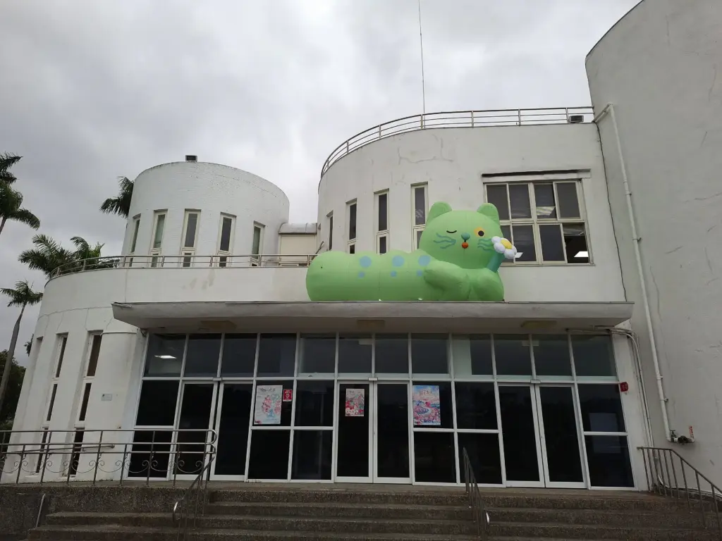 花IN台北再添萌點 2.5公尺「園丁喵喵」現身玫瑰展 花IN台北再添萌點 2.5公尺「園丁喵喵」現身玫瑰展