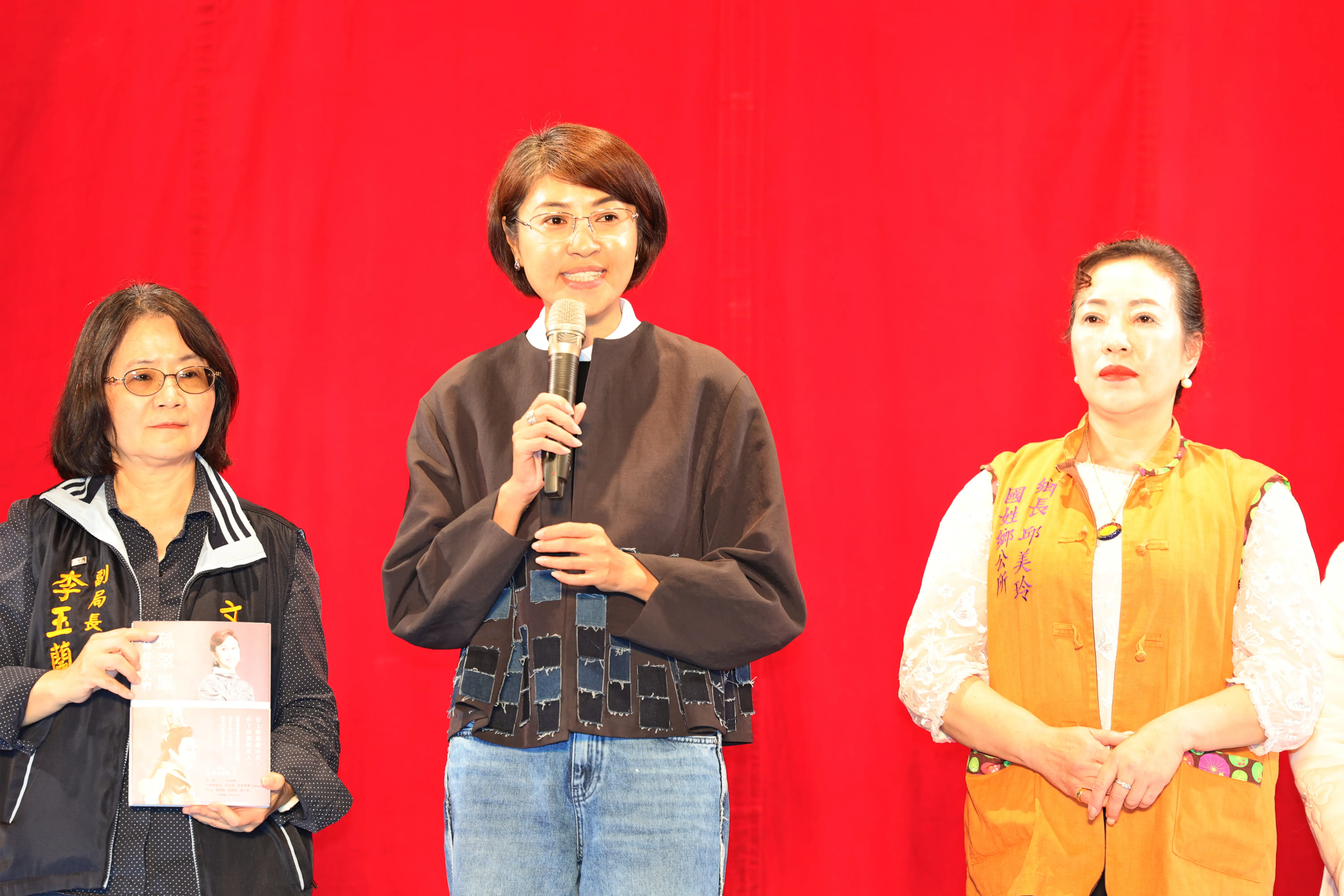 明華園「女神何仙姑」國姓巡演爆棚！ 許淑華縣長　讓國家級戲曲走入偏鄉