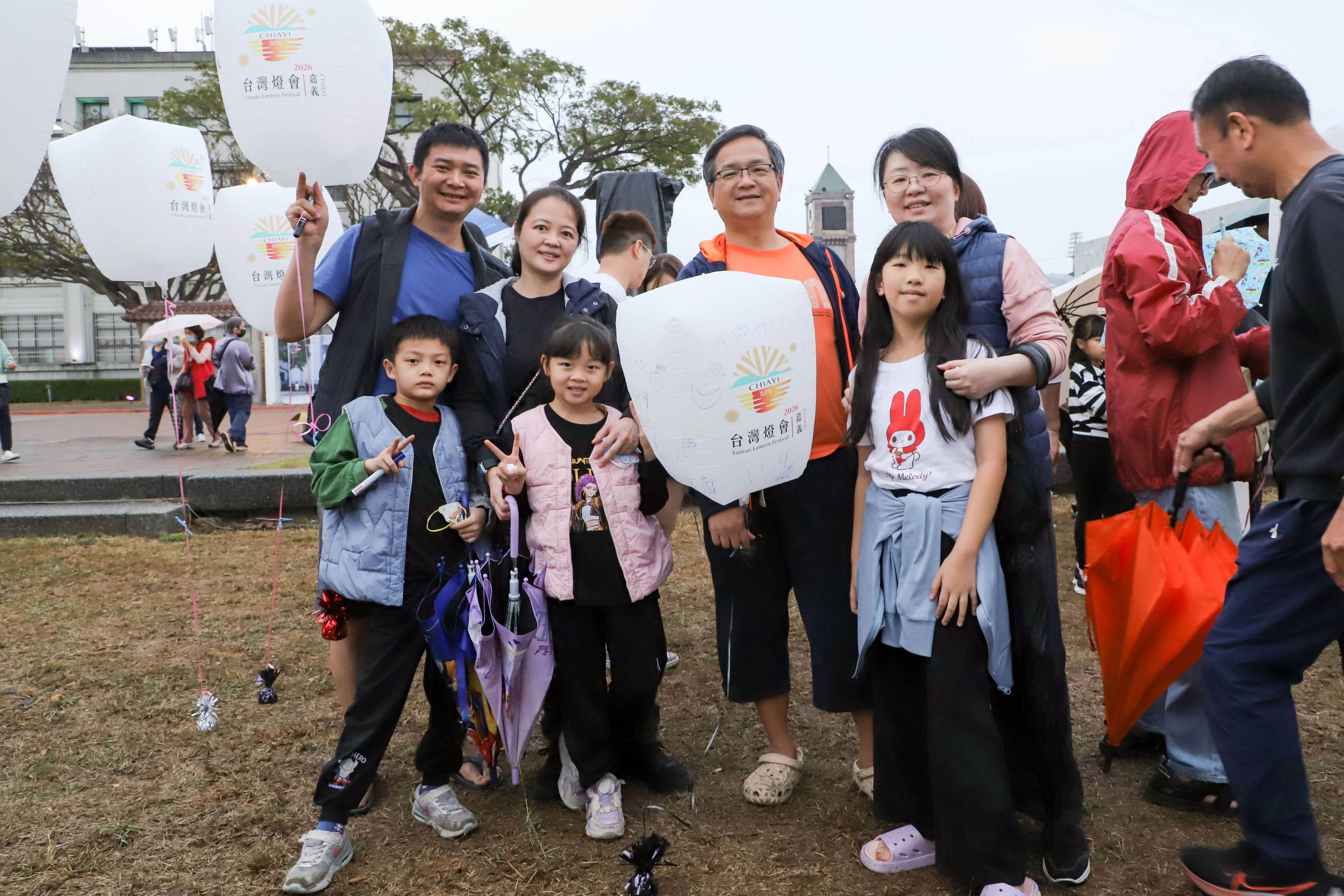 「光之新徑-嘉義夢」×「再。嘉義」燈區正式啟動 率先點亮2026台灣燈會第一道光 「光之新徑-嘉義夢」×「再。嘉義」燈區正式啟動 率先點亮2026台灣燈會第一道光