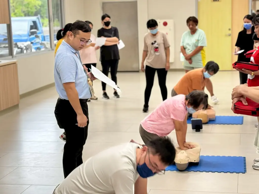 政府補助最高100% 嘉縣府照顧服務員培訓開跑 政府補助最高100% 嘉縣府照顧服務員培訓開跑