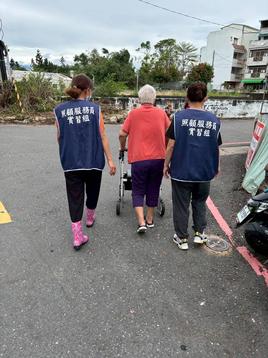 政府補助最高100% 嘉縣府照顧服務員培訓開跑 政府補助最高100% 嘉縣府照顧服務員培訓開跑