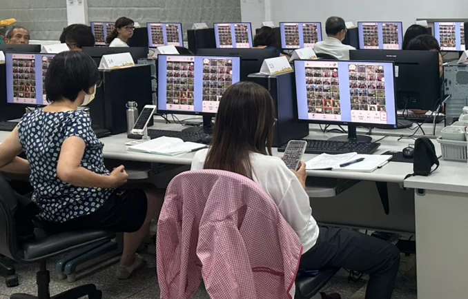 全班「最小」 36年次七旬長者勇闖AI課堂 翻轉高齡學習想像 全班「最小」 36年次七旬長者勇闖AI課堂 翻轉高齡學習想像