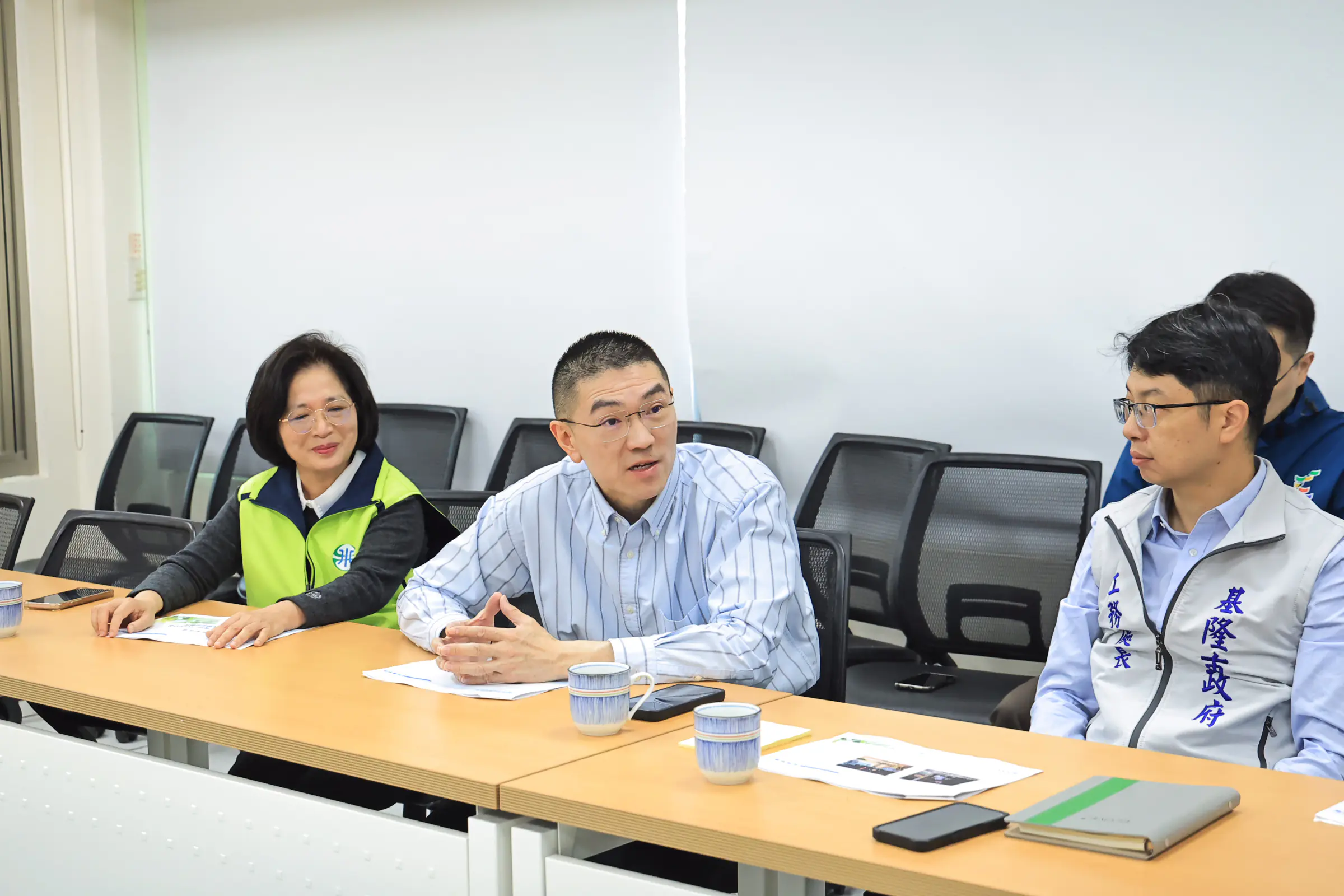 貢寮管線破裂影響基隆供水 謝國樑赴台水關切搶修進度 貢寮管線破裂影響基隆供水 謝國樑赴台水關切搶修進度