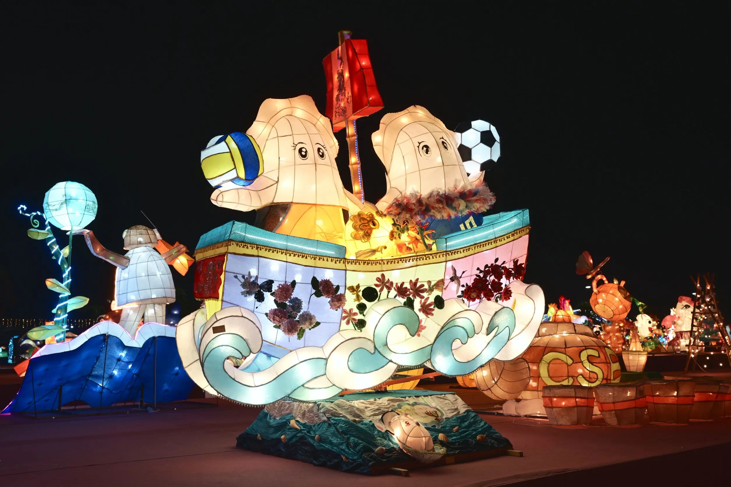 「2026台灣燈會在嘉義」全國花燈競賽成績揭曉!東石國小「蚵寶」奪燈王 「2026台灣燈會在嘉義」全國花燈競賽成績揭曉!東石國小「蚵寶」奪燈王