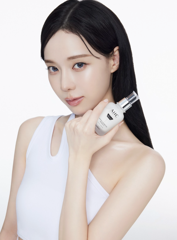 韓國Olive Young熱銷新寵!AHC全新晶透耀眼系列 打造WINTER同款「冰雪發光肌」 韓國Olive Young熱銷新寵!AHC全新晶透耀眼系列 打造WINTER同款「冰雪發光肌」