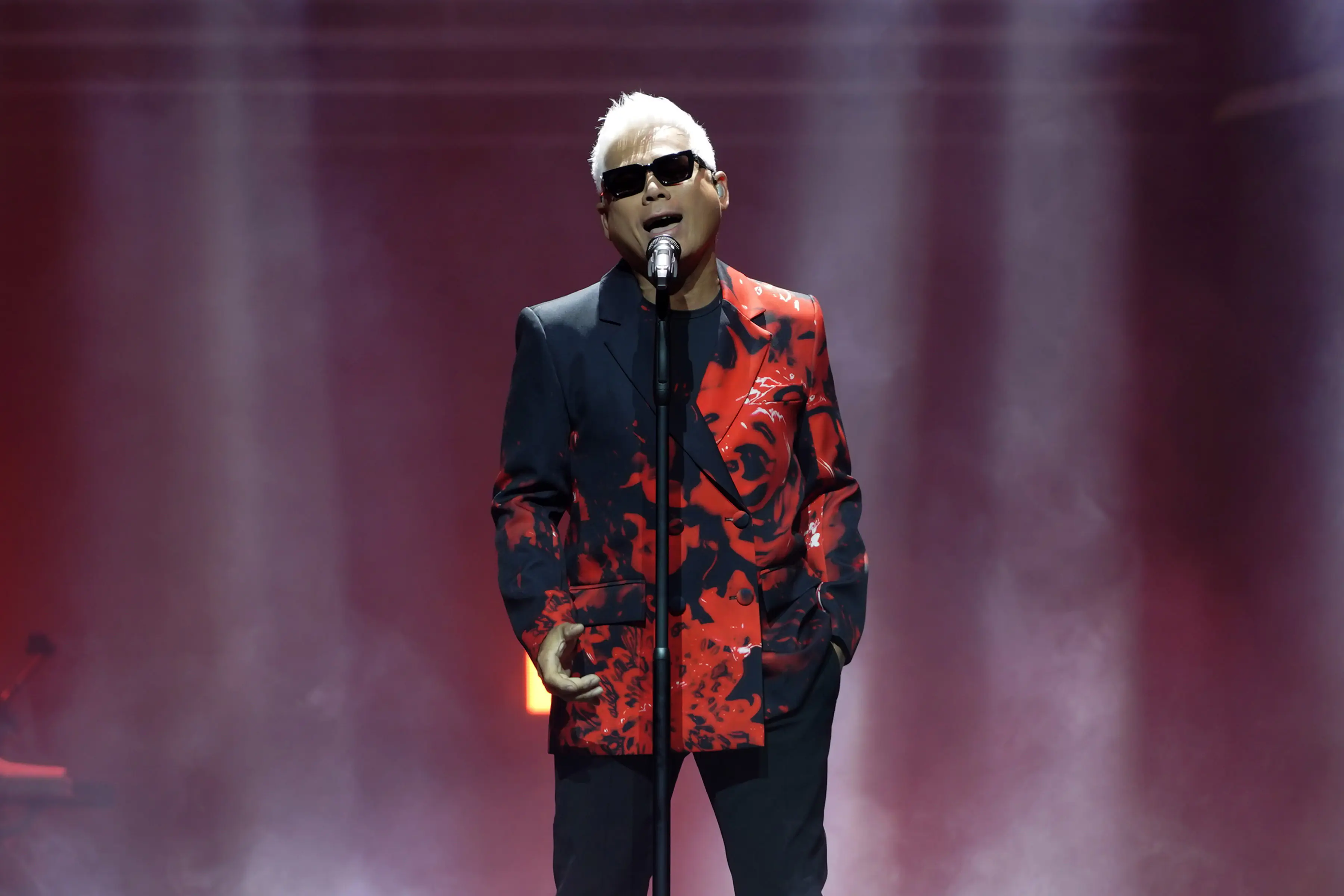 巫啟賢(太傻)前奏一響北流秒變大型KTV「六壯士」助陣「麻吉費洛蒙大爆發」 巫啟賢(太傻)前奏一響北流秒變大型KTV「六壯士」助陣「麻吉費洛蒙大爆發」