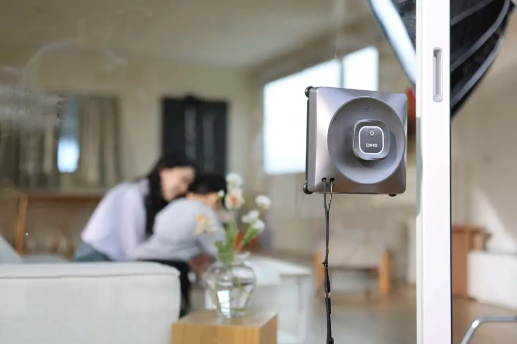 DIKE X2仿生擦窗機器人開賣,預購成績亮眼 DIKE X2仿生擦窗機器人開賣,預購成績亮眼