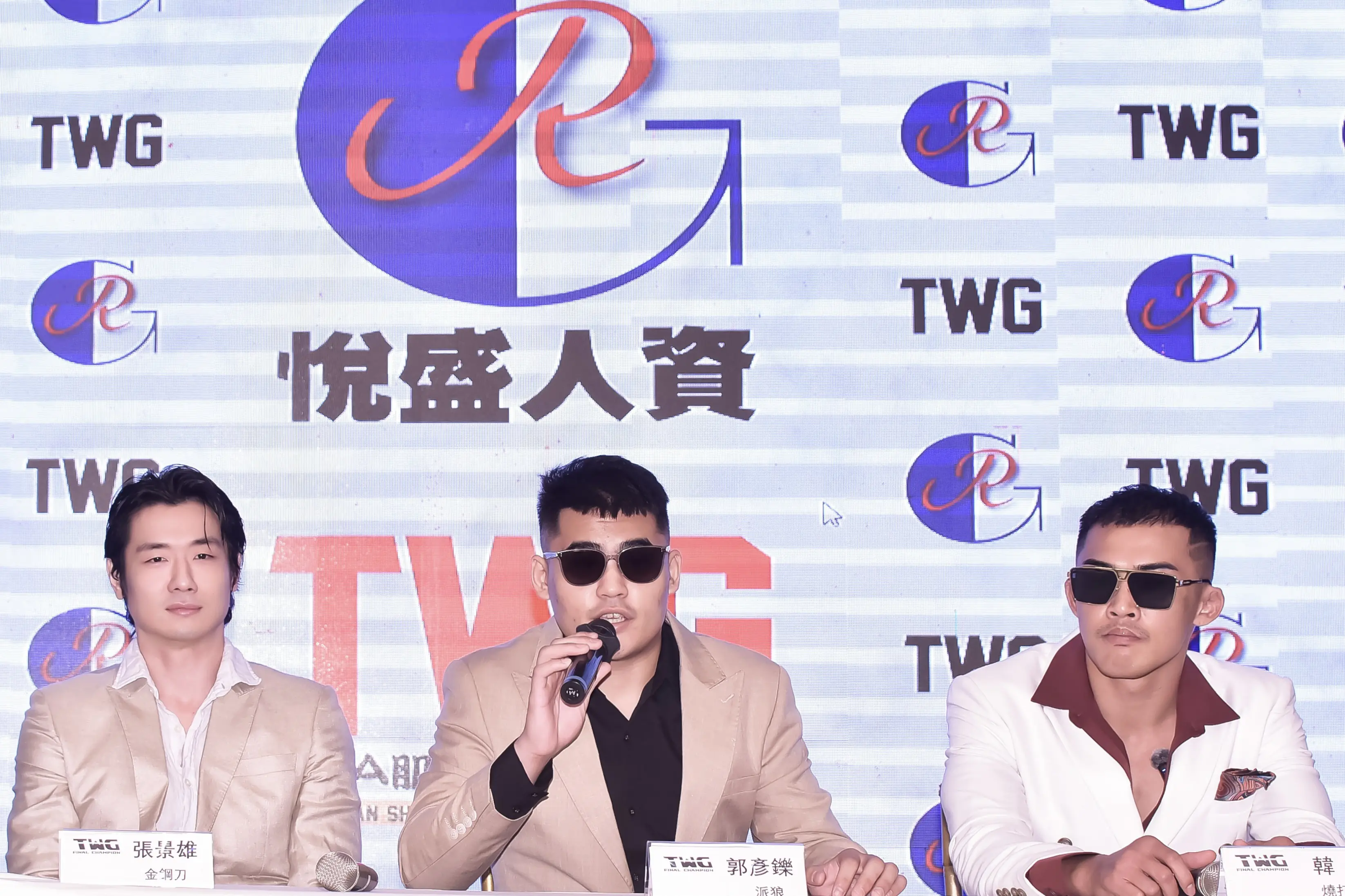 台灣燒打雞韓森挑戰格鬥天王金鋼刀張景雄簽約對決 台灣燒打雞韓森挑戰格鬥天王金鋼刀張景雄簽約對決