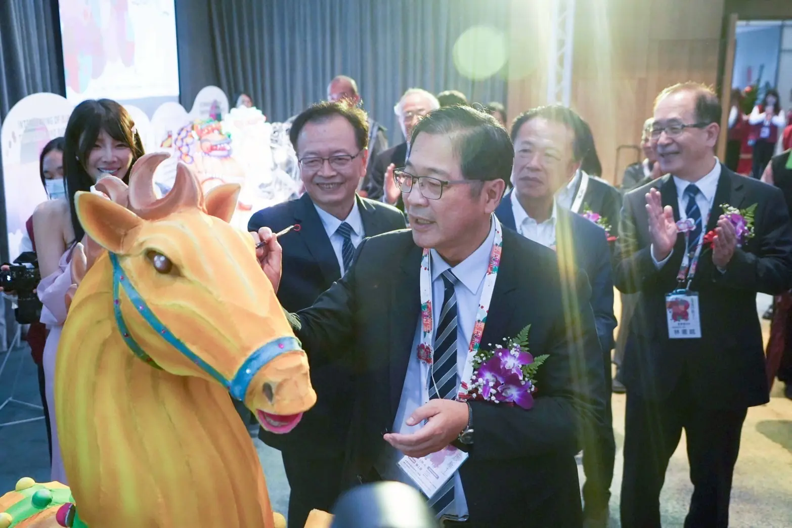 鐵窗裡的光,連霸17年!新竹監獄花燈再奪燈王 以精湛手藝點亮更生之路 鐵窗裡的光,連霸17年!新竹監獄花燈再奪燈王 以精湛手藝點亮更生之路