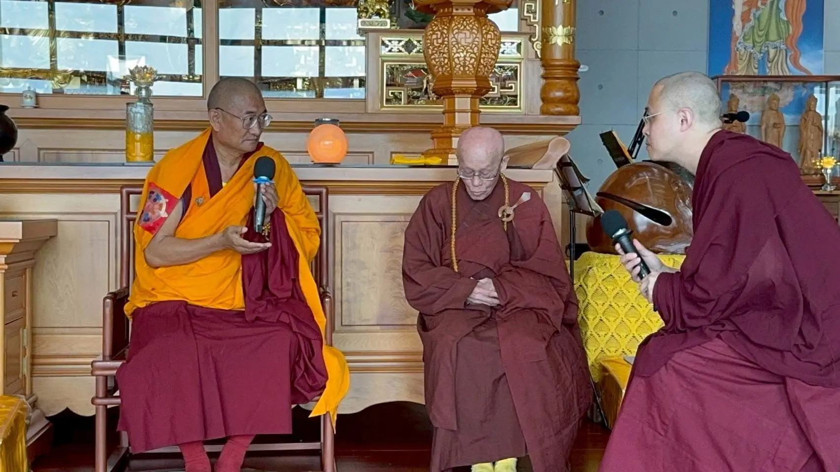 覺囊-嘉察法王拜會「果清律師」 以戒為師,共議僧團清淨之道 覺囊-嘉察法王拜會「果清律師」 以戒為師,共議僧團清淨之道