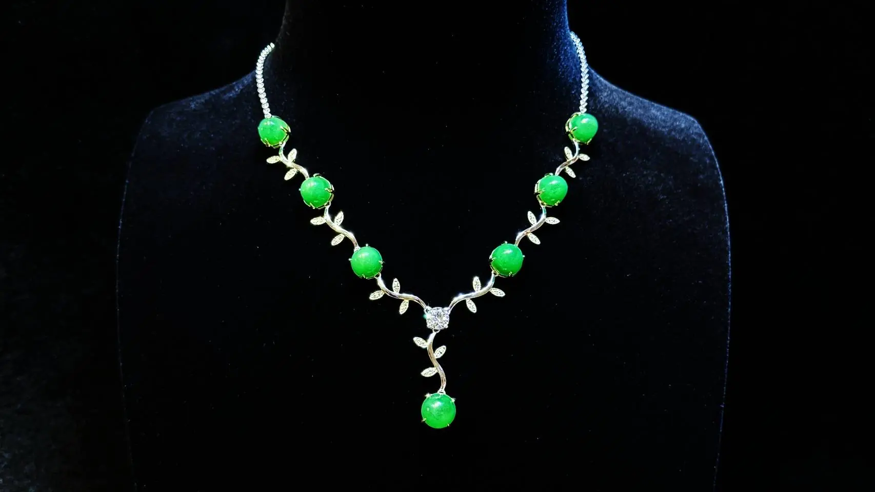 科學與藝術交會的品牌敘事 方可成博士帶領「朗色林科技」聚焦材料研發與跨域應用 科學與藝術交會的品牌敘事 方可成博士帶領「朗色林科技」聚焦材料研發與跨域應用