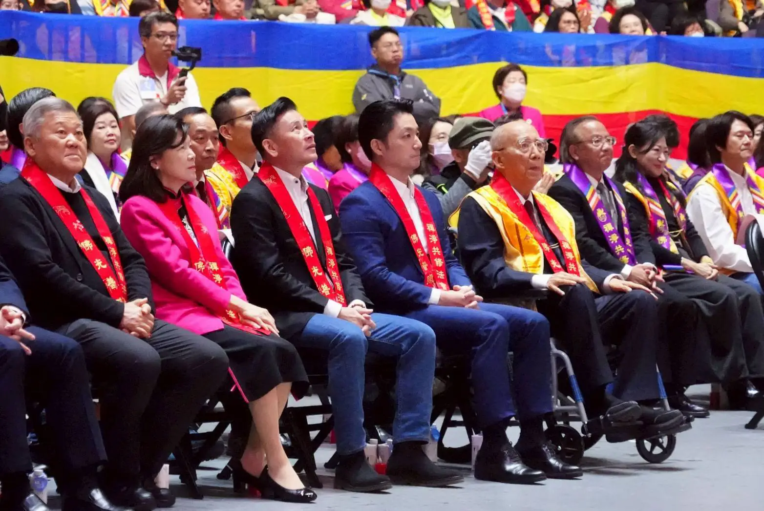 佛光山開山60週年 蔣萬安祝願臺灣平安順利 佛光山開山60週年 蔣萬安祝願臺灣平安順利