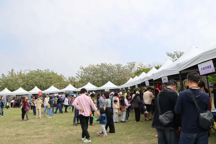 女力綻放!雲林婦女友善月市集啟動 張麗善率縣府首長共祝 女力綻放!雲林婦女友善月市集啟動 張麗善率縣府首長共祝