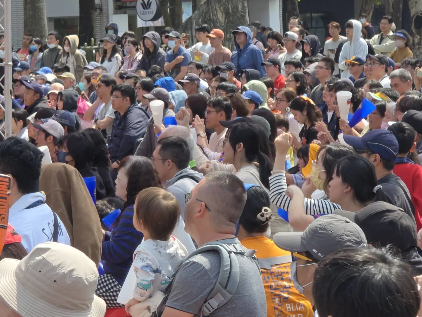 WBC第四戰中華隊逆轉勝韓國 嘉義市大螢幕同步轉播歡聲雷動 WBC第四戰中華隊逆轉勝韓國 嘉義市大螢幕同步轉播歡聲雷動