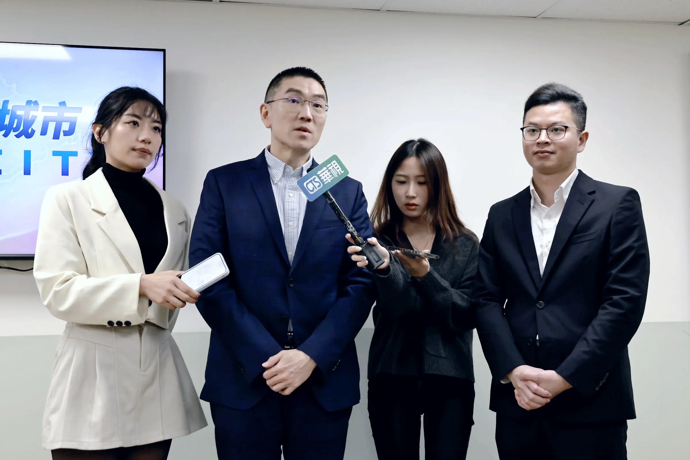 青年對話城市治理 謝國樑分享基隆經驗展望2026 青年對話城市治理 謝國樑分享基隆經驗展望2026