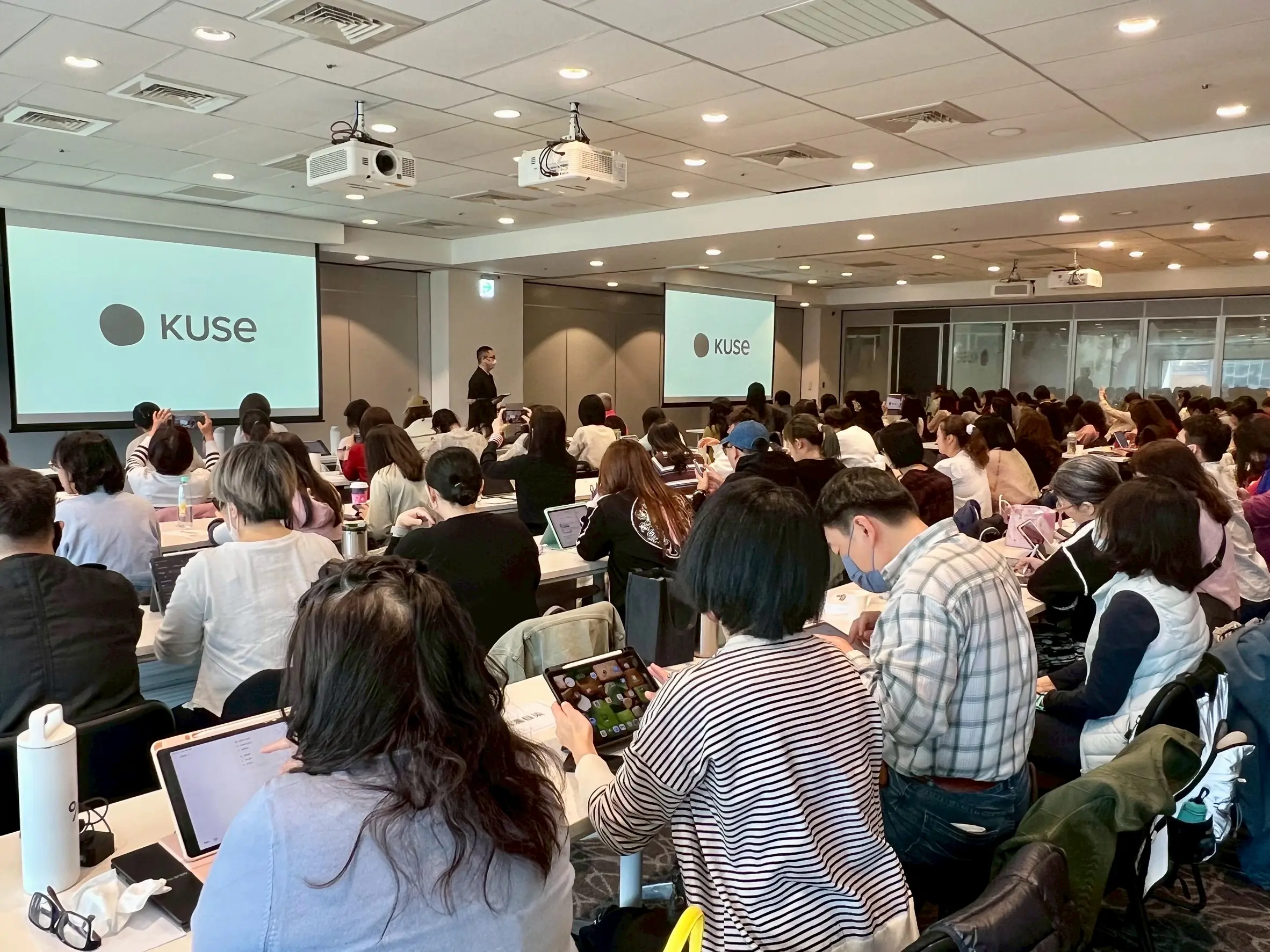 康軒文教攜手矽谷新創Kuse 打造全臺首創「最懂老師」教育專屬AI平台 康軒文教攜手矽谷新創Kuse 打造全臺首創「最懂老師」教育專屬AI平台