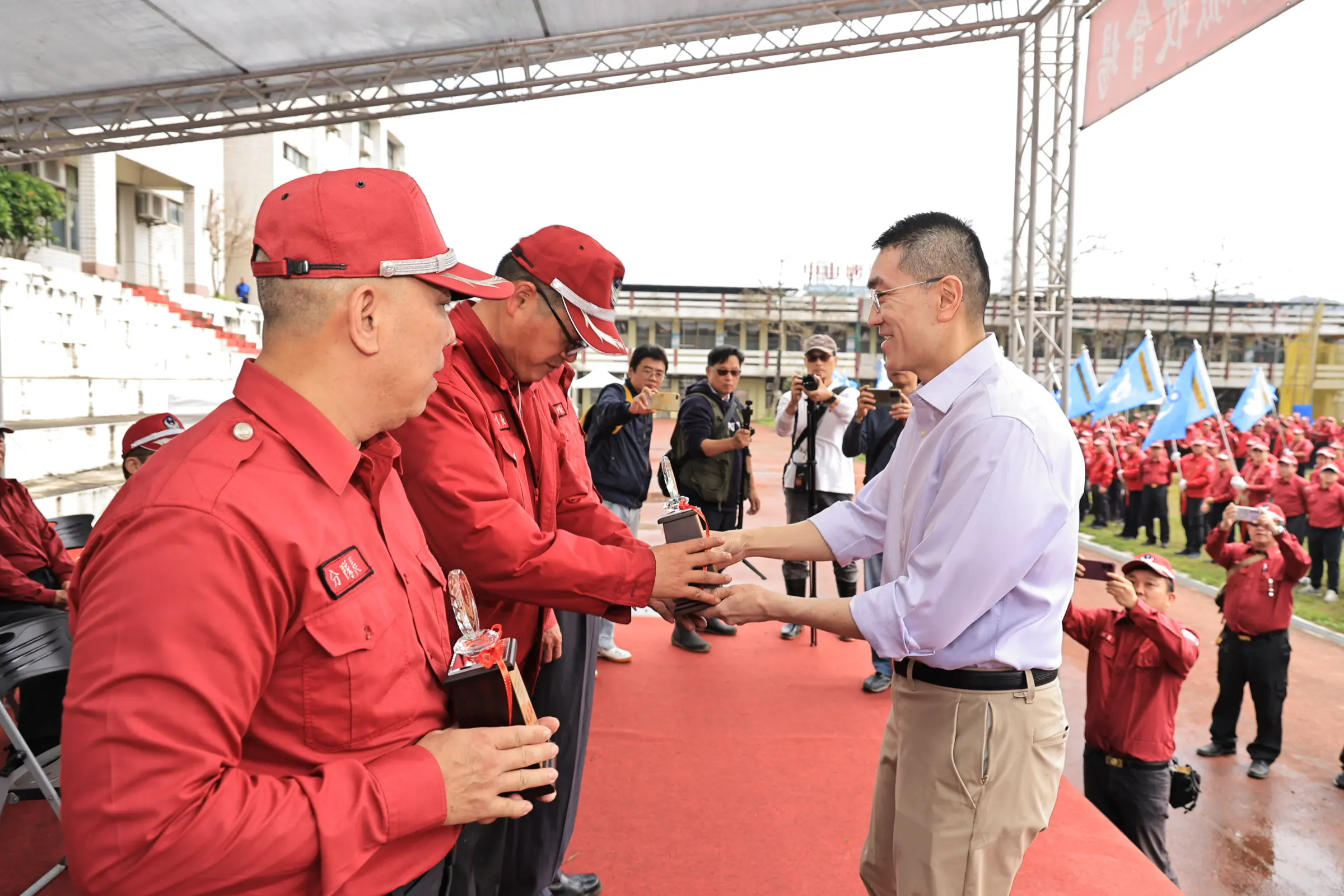 基隆義消校閱登場 謝國樑:強化裝備與訓練 守護城市安全 基隆義消校閱登場 謝國樑:強化裝備與訓練 守護城市安全