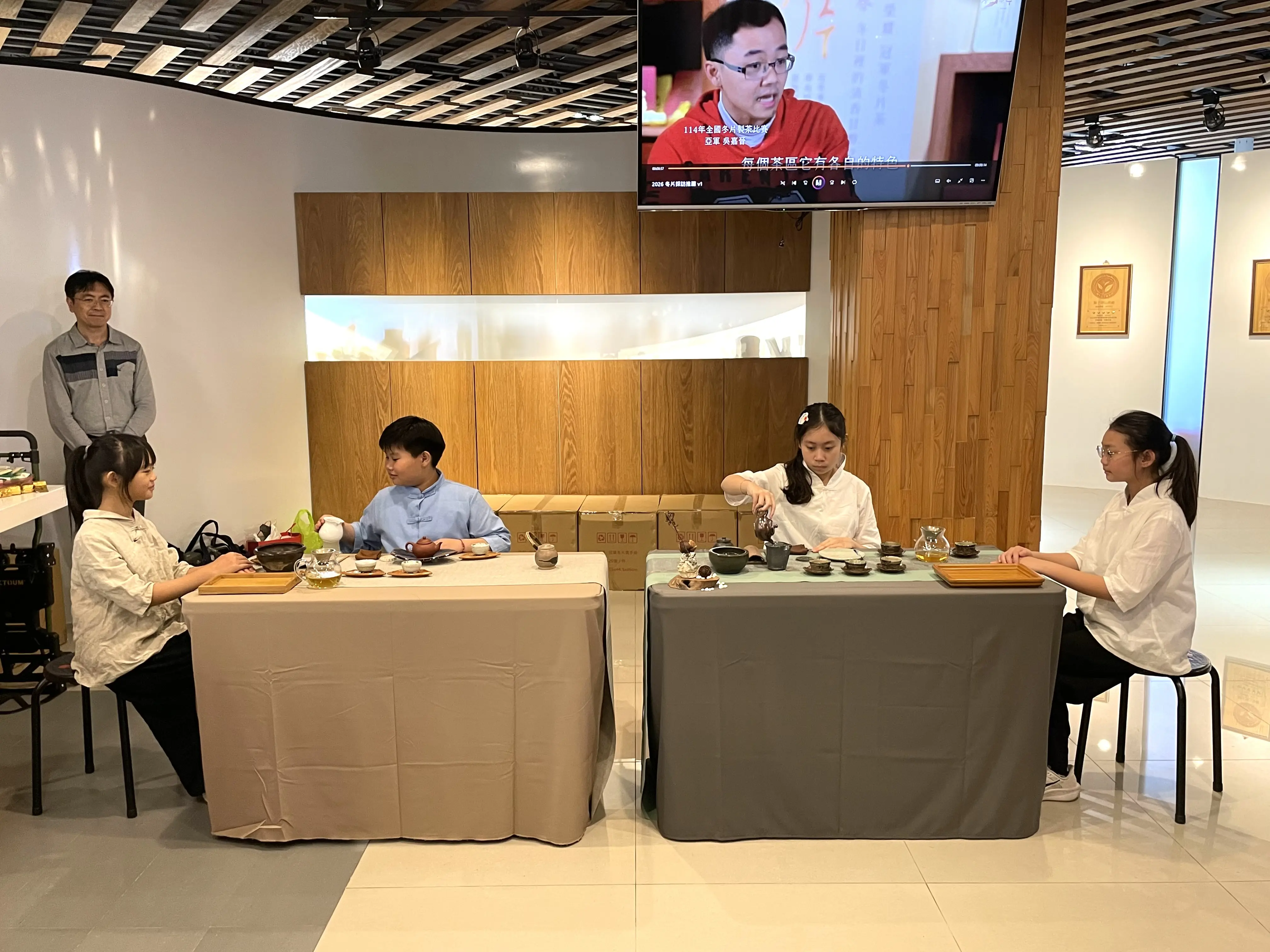 名間之光 · 冬片之冠 茶之魔手【114年冠軍冬片選手茶禮盒】 封藏上市 1500盒珍稀開賣!! 名間之光 · 冬片之冠 茶之魔手【114年冠軍冬片選手茶禮盒】 封藏上市 1500盒珍稀開賣!!