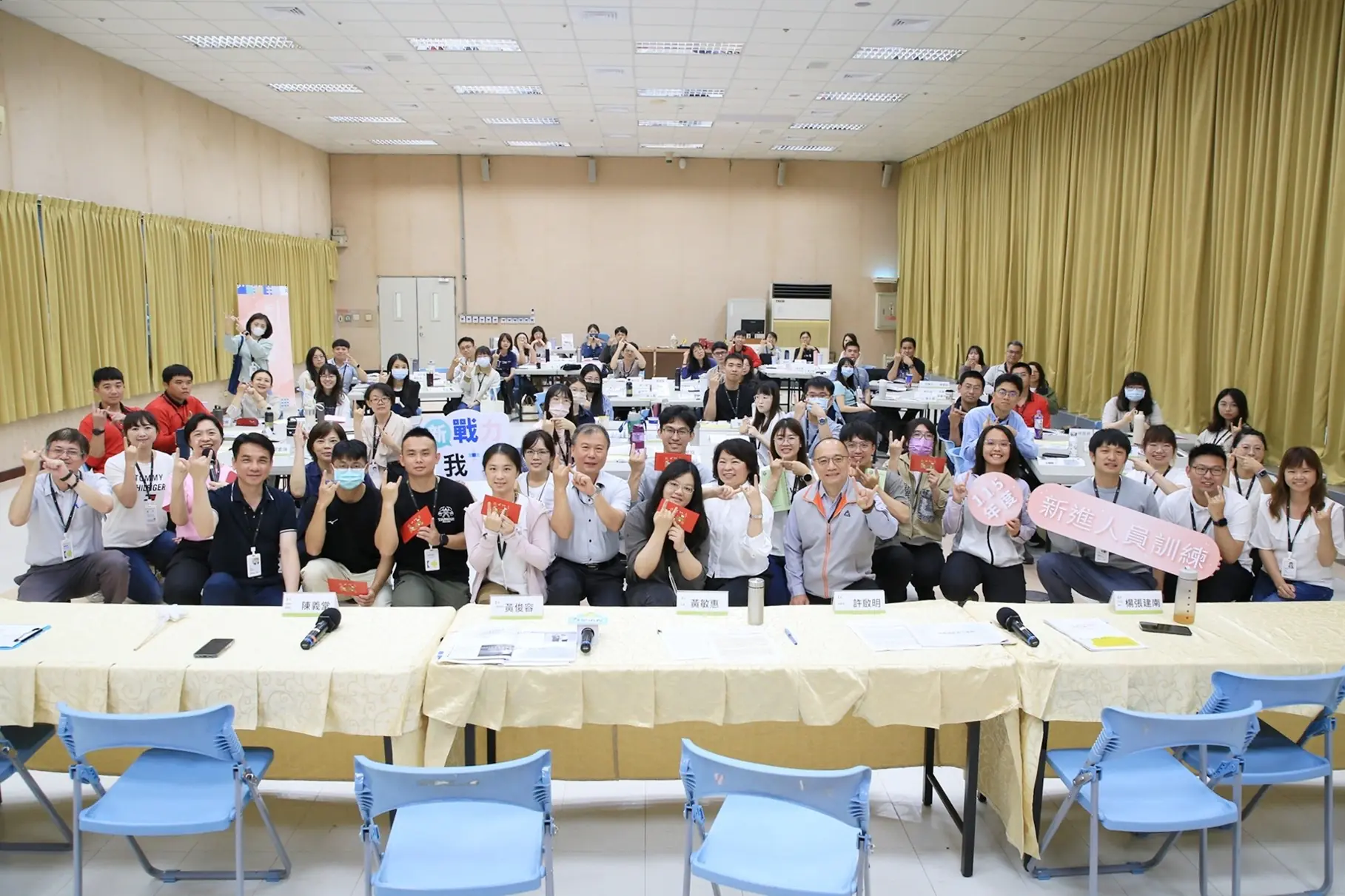 嘉市新進人員熱力開訓 黃敏惠揪同仁玩問答 嘉市新進人員熱力開訓 黃敏惠揪同仁玩問答