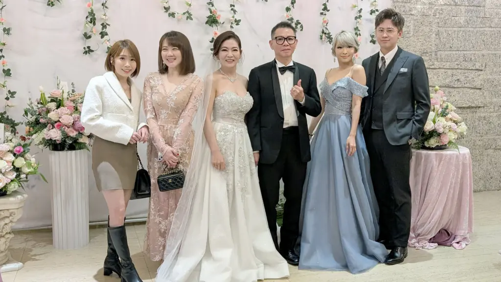 財經主播劉盈盈席開百桌世紀婚宴 黃仁勳親筆加持致賀 財經主播劉盈盈席開百桌世紀婚宴 黃仁勳親筆加持致賀