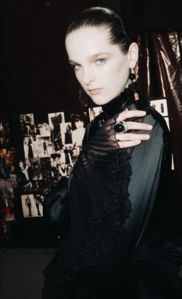 《野性夜襲》 解構 Roberto Cavalli 黑暗與華美相遇 《野性夜襲》 解構 Roberto Cavalli 黑暗與華美相遇