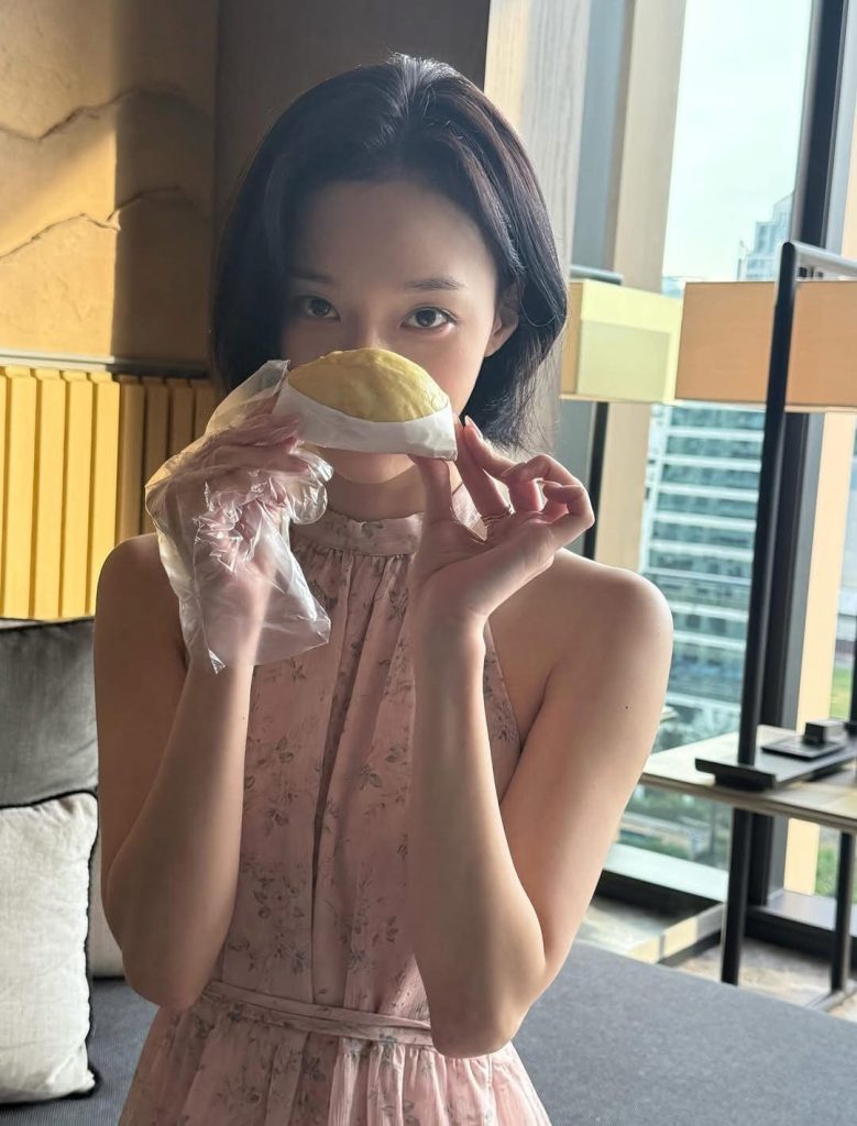 aespa Winter 曬療癒生活照「食」分可愛 aespa Winter 曬療癒生活照「食」分可愛