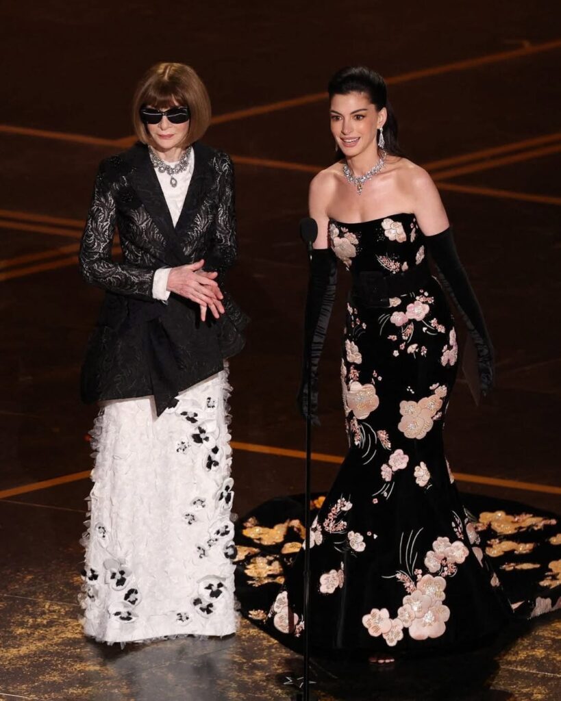 時尚惡魔降臨奧斯卡!Anna Wintour 驚喜同台 Anne Hathaway 幽默重現經典 時尚惡魔降臨奧斯卡!Anna Wintour 驚喜同台 Anne Hathaway 幽默重現經典