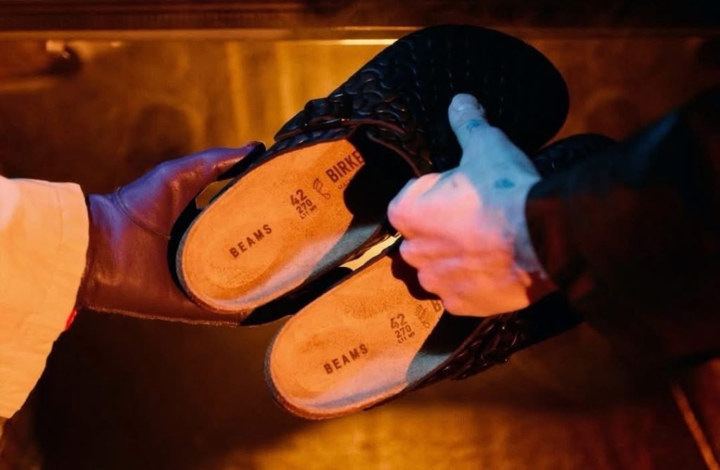 BEAMS x Birkenstock 聯名新作:全黑骨紋 Boston 霸氣登場 BEAMS x Birkenstock 聯名新作:全黑骨紋 Boston 霸氣登場