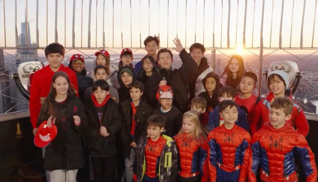 傳奇回歸:湯姆·霍蘭德現身帝國大廈 揭曉《蜘蛛俠:英雄重生》首支預告 傳奇回歸:湯姆·霍蘭德現身帝國大廈 揭曉《蜘蛛俠:英雄重生》首支預告