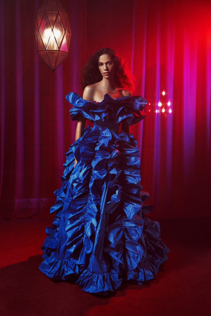 織就時空之影:Rodarte 最新2026秋冬大秀重塑哥德浪漫美學 織就時空之影:Rodarte 最新2026秋冬大秀重塑哥德浪漫美學