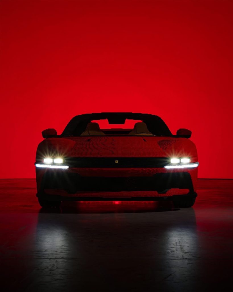 史上最大 LEGO Ferrari 降臨!12Cilindri Spider 破紀錄現身紐約 史上最大 LEGO Ferrari 降臨!12Cilindri Spider 破紀錄現身紐約