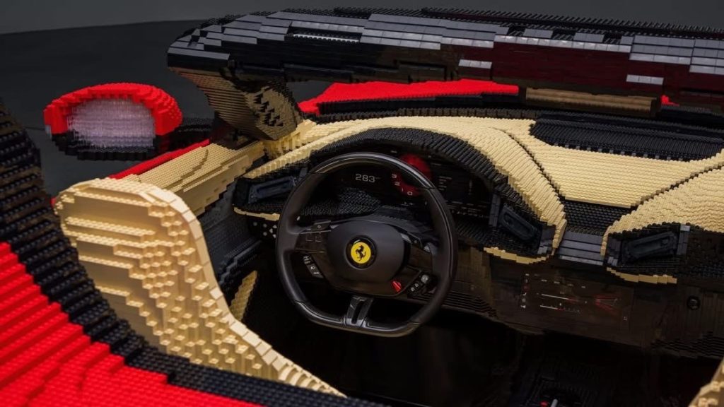 史上最大 LEGO Ferrari 降臨!12Cilindri Spider 破紀錄現身紐約 史上最大 LEGO Ferrari 降臨!12Cilindri Spider 破紀錄現身紐約