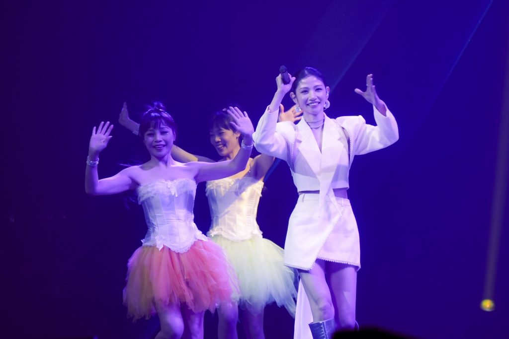 鑽石舞台之夜滿座開唱 蕭敬騰跨40年經典獻唱 李千娜《心花開》公益傳遞溫暖 鑽石舞台之夜滿座開唱 蕭敬騰跨40年經典獻唱 李千娜《心花開》公益傳遞溫暖