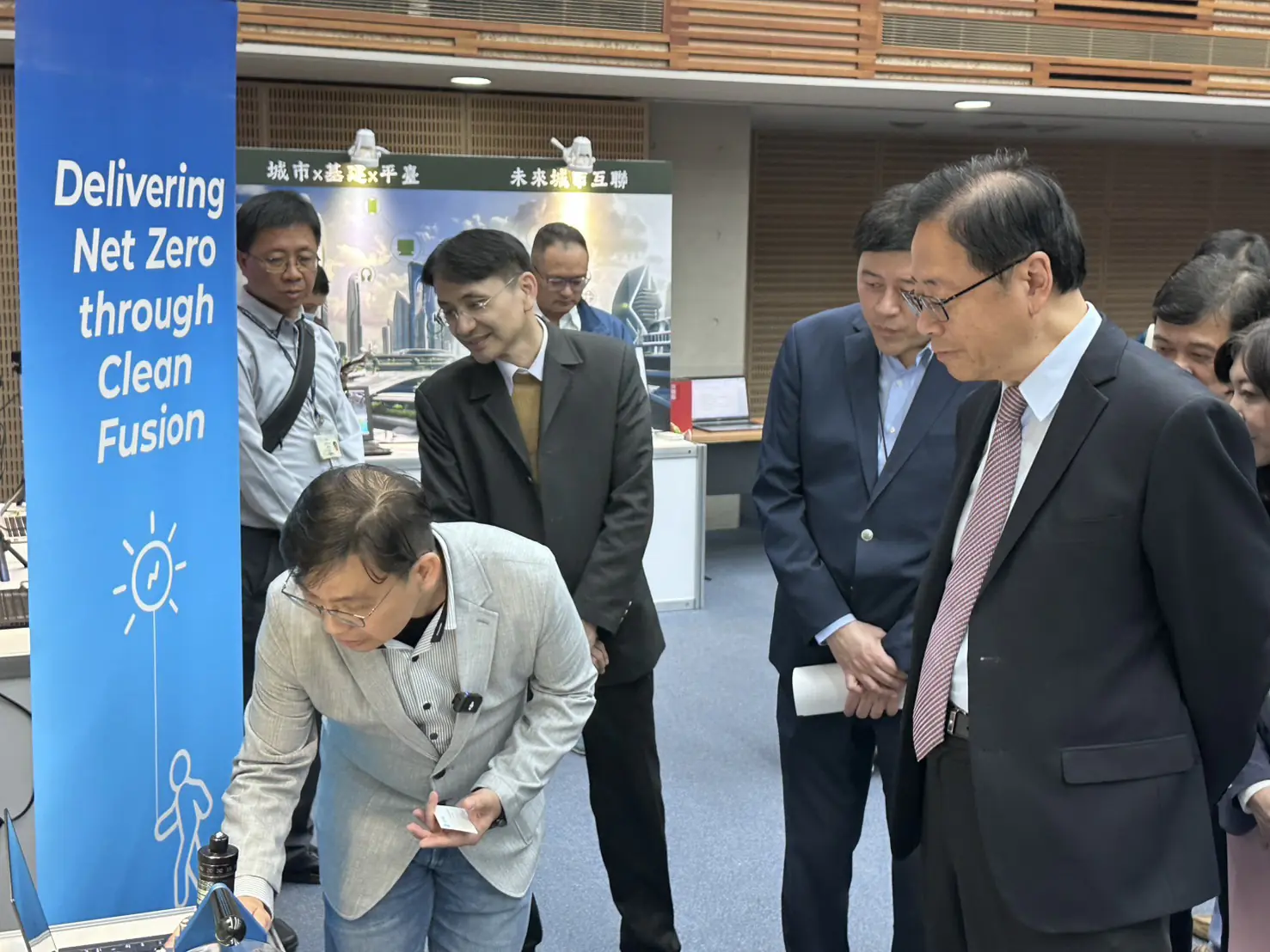 台灣學聯邀請微軟、甲骨文、中研院與台大IBM中心參與 「全球科技產業發展趨勢論壇」解析未來科技關鍵 台灣學聯邀請微軟、甲骨文、中研院與台大IBM中心參與 「全球科技產業發展趨勢論壇」解析未來科技關鍵