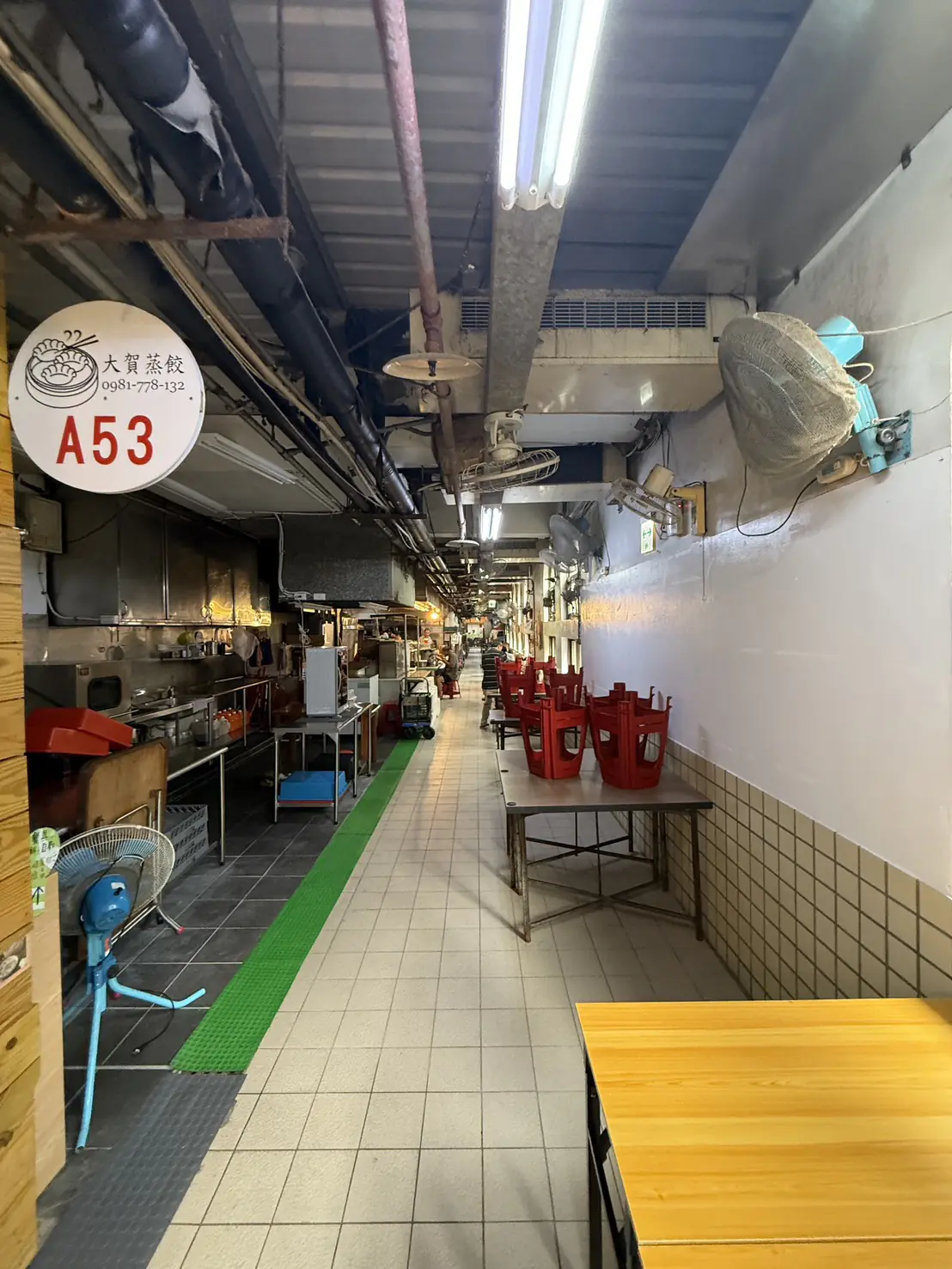 打造舒適購物空間 仁博愛市場2樓空調汰換工程展開 打造舒適購物空間 仁博愛市場2樓空調汰換工程展開