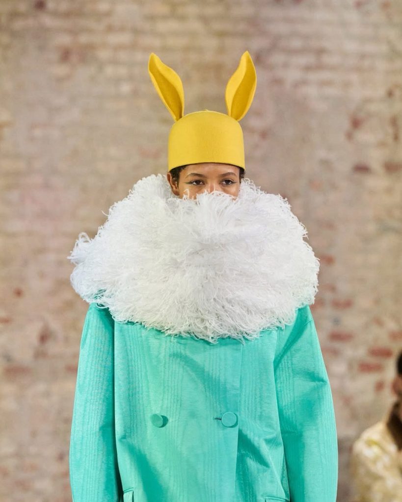 童年記憶的時尚狂想:Adrian Appiolaza 執掌 MOSCHINO 2026 秋冬系列 童年記憶的時尚狂想:Adrian Appiolaza 執掌 MOSCHINO 2026 秋冬系列