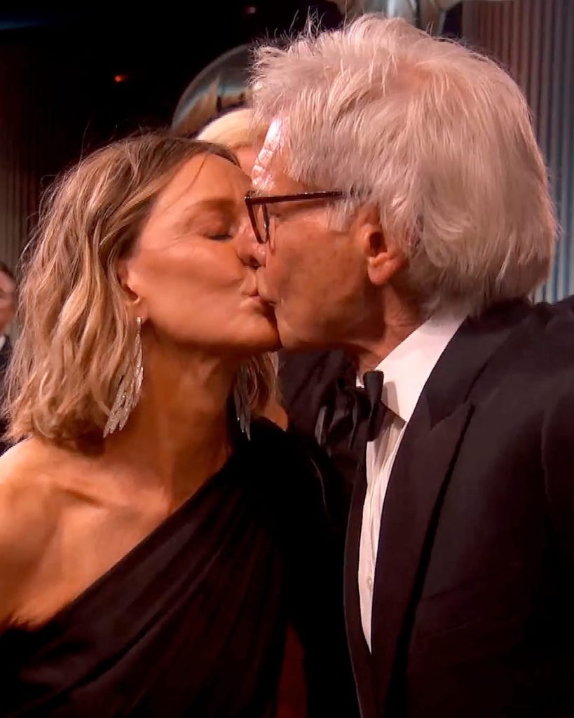 影壇不老傳奇:哈里遜福特榮獲 SAG-AFTRA 終身成就獎,淚灑頒獎台 影壇不老傳奇:哈里遜福特榮獲 SAG-AFTRA 終身成就獎,淚灑頒獎台