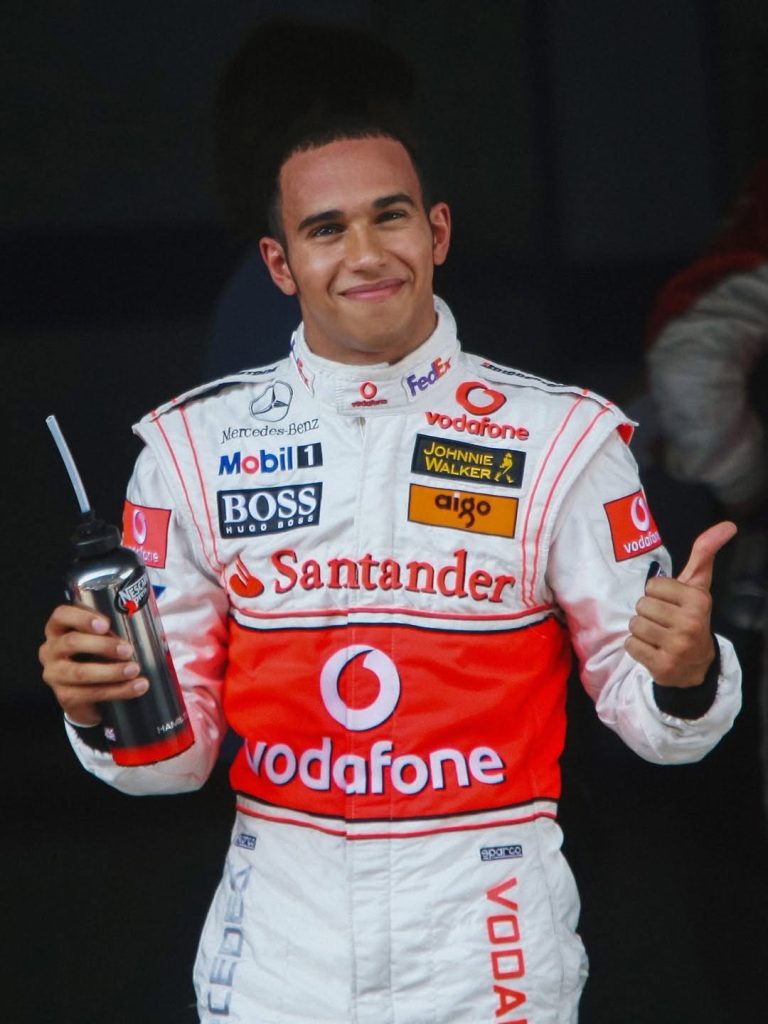 傳奇不熄!Sir Lewis Hamilton 迎來 F1 第 20 賽季:夢想從未止步 傳奇不熄!Sir Lewis Hamilton 迎來 F1 第 20 賽季:夢想從未止步