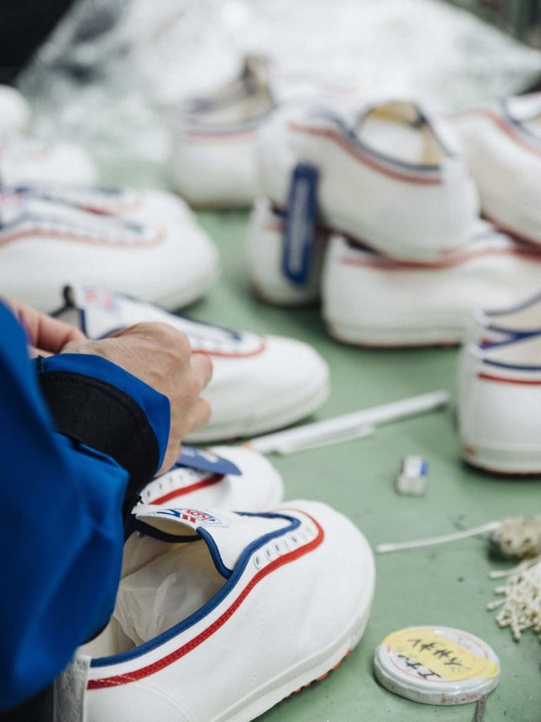 影壇奇才 Timothée Chalamet 攜手 A24,聯乘日本職人乒乓球鞋 Koyo Bear 驚艷登場 影壇奇才 Timothée Chalamet 攜手 A24,聯乘日本職人乒乓球鞋 Koyo Bear 驚艷登場