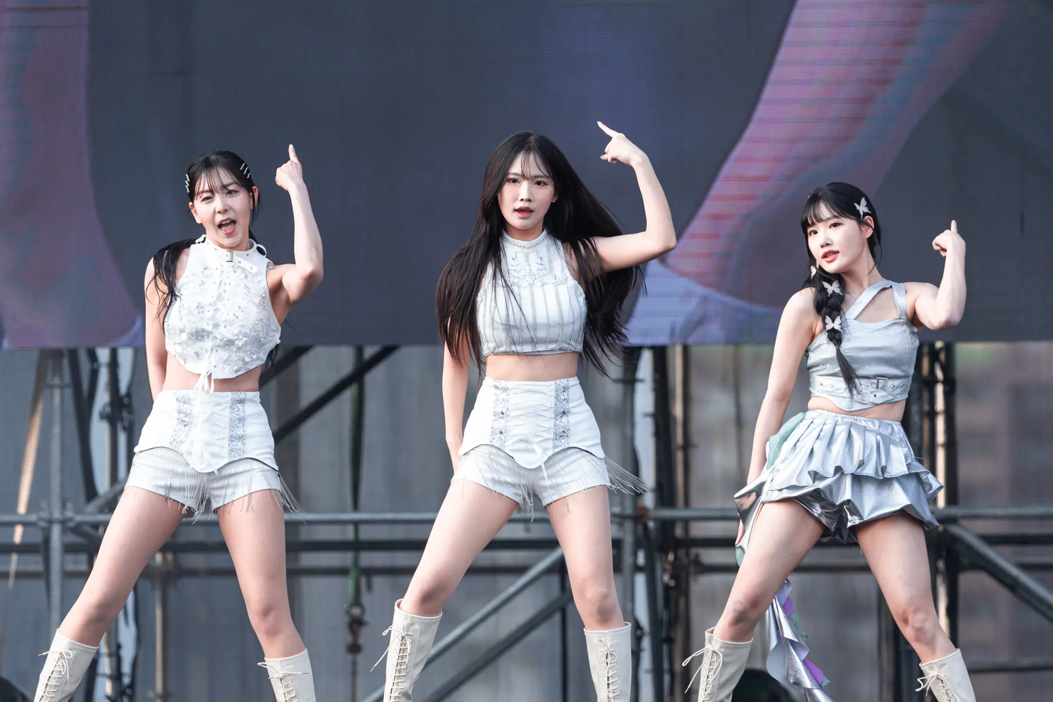 高雄櫻花季音樂節次日刷新人潮紀錄 丁噹 HIGHLIGHT 李泳知輪番上陣嗨翻高雄夜 高雄櫻花季音樂節次日刷新人潮紀錄 丁噹 HIGHLIGHT 李泳知輪番上陣嗨翻高雄夜