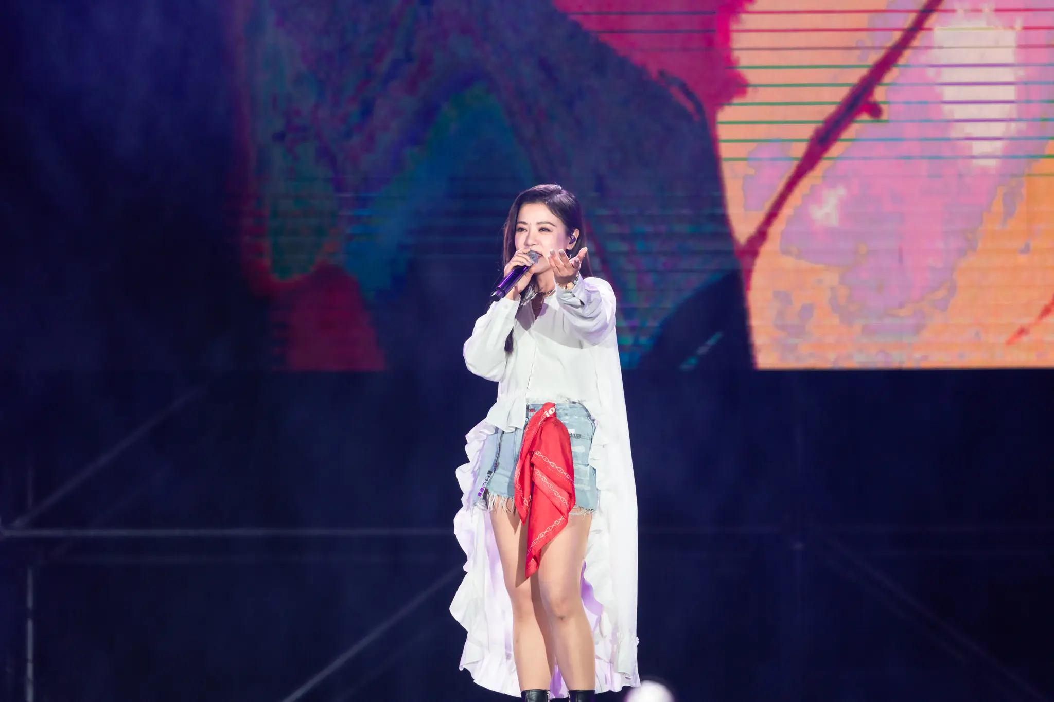 高雄櫻花季音樂節次日刷新人潮紀錄 丁噹 HIGHLIGHT 李泳知輪番上陣嗨翻高雄夜 高雄櫻花季音樂節次日刷新人潮紀錄 丁噹 HIGHLIGHT 李泳知輪番上陣嗨翻高雄夜