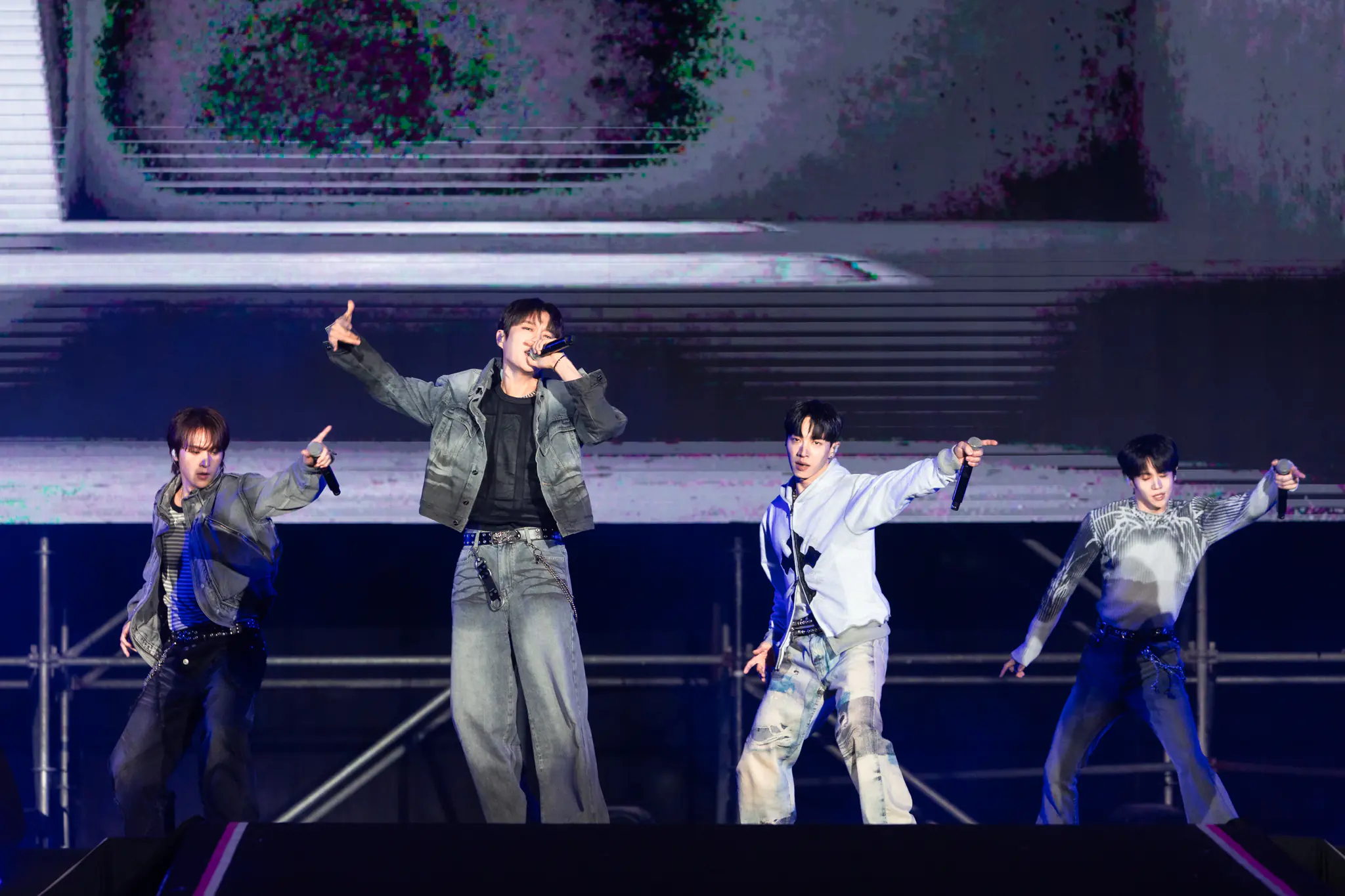 高雄櫻花季音樂節次日刷新人潮紀錄 丁噹 HIGHLIGHT 李泳知輪番上陣嗨翻高雄夜 高雄櫻花季音樂節次日刷新人潮紀錄 丁噹 HIGHLIGHT 李泳知輪番上陣嗨翻高雄夜