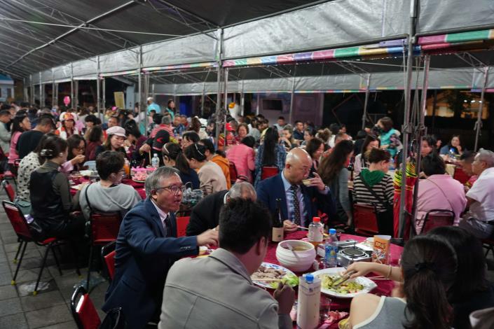 雲林觀光人次拚5000萬 228天鵝宴助攻美食觀光 「天鵝宴」將雲林優質鵝肉從產地直送餐桌,讓產業實力轉化為觀光魅力,吸引遊客走進雲林、品味雲林。