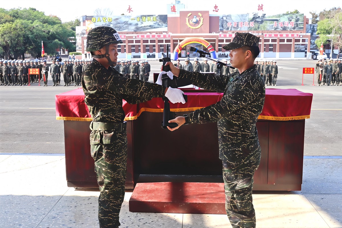 陸戰隊新兵開訓 家屬懇親見證成長 陸戰隊新兵開訓 家屬懇親見證成長