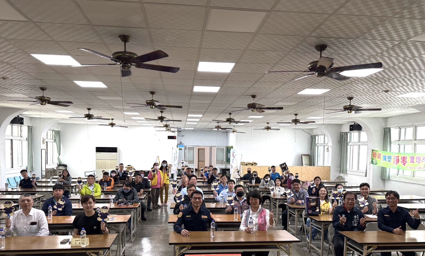 數據出擊!岡山分局辦「大型車座談」職業駕駛安全再升級 數據出擊!岡山分局辦「大型車座談」職業駕駛安全再升級