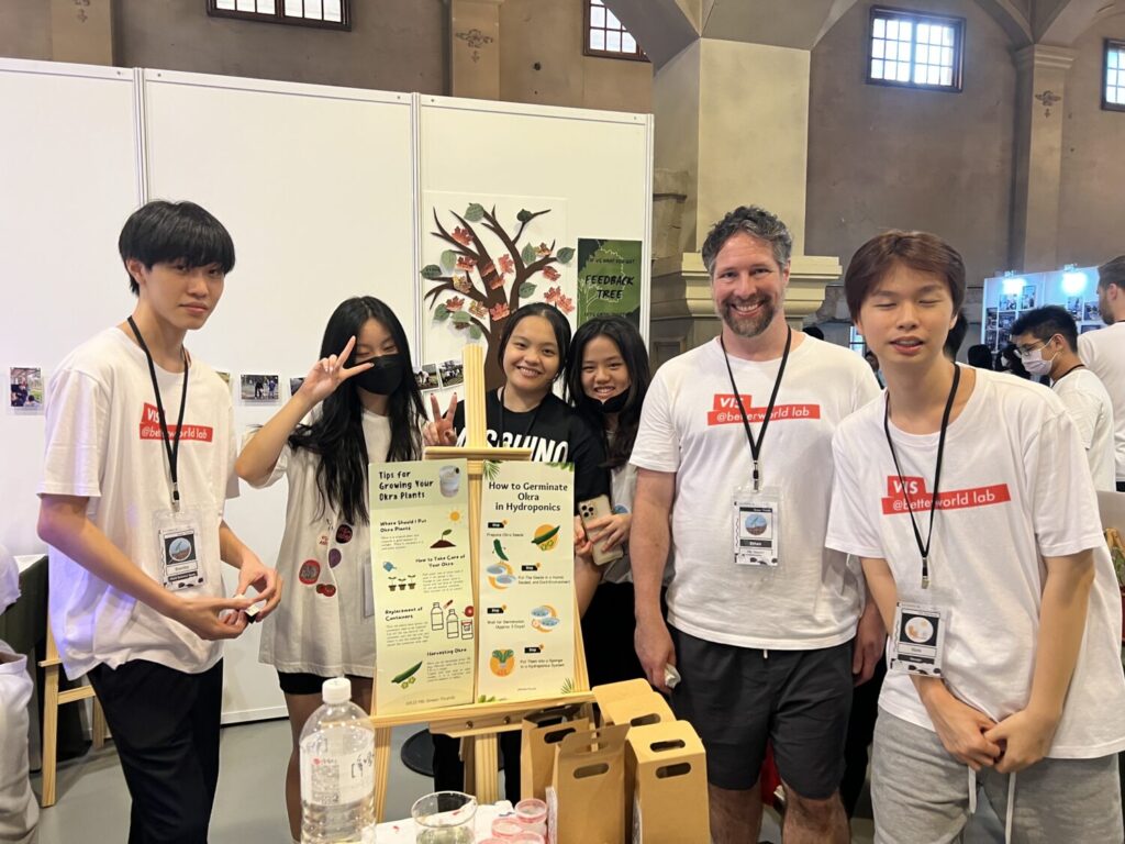 小堆肥翻轉永續教育 「VIS學子率先簽署GSP」接軌聯合國SDGs VIS 國際實驗教育相信,教育不應只是知識傳遞,更應該是培養學生理解社會、回應世界、實踐責任的過程。(圖/台北市VIS國際實驗高中提供)